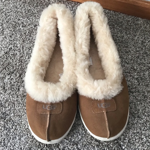 UGG Rylan moccasin slipper size 10 - Picture 1 of 8